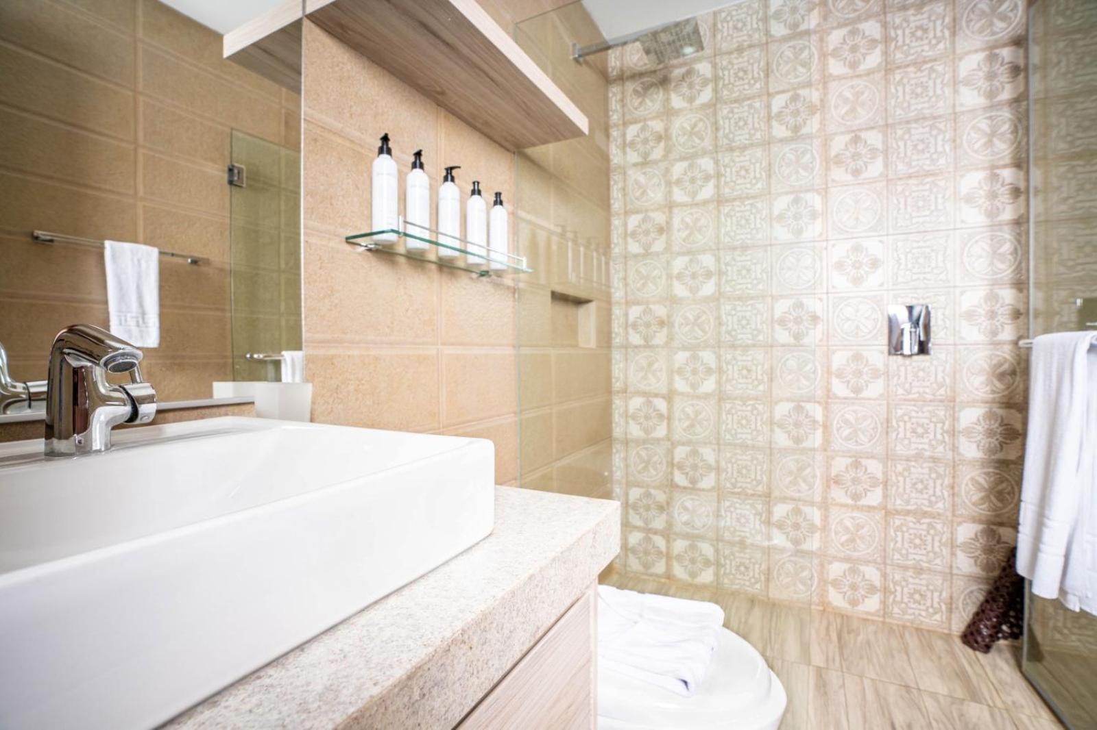 Hotel Puerto Pacifico Guayaquil Airport Экстерьер фото